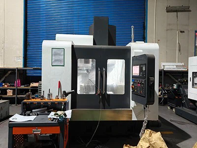Vertical Machining Center Vertical Machining Center